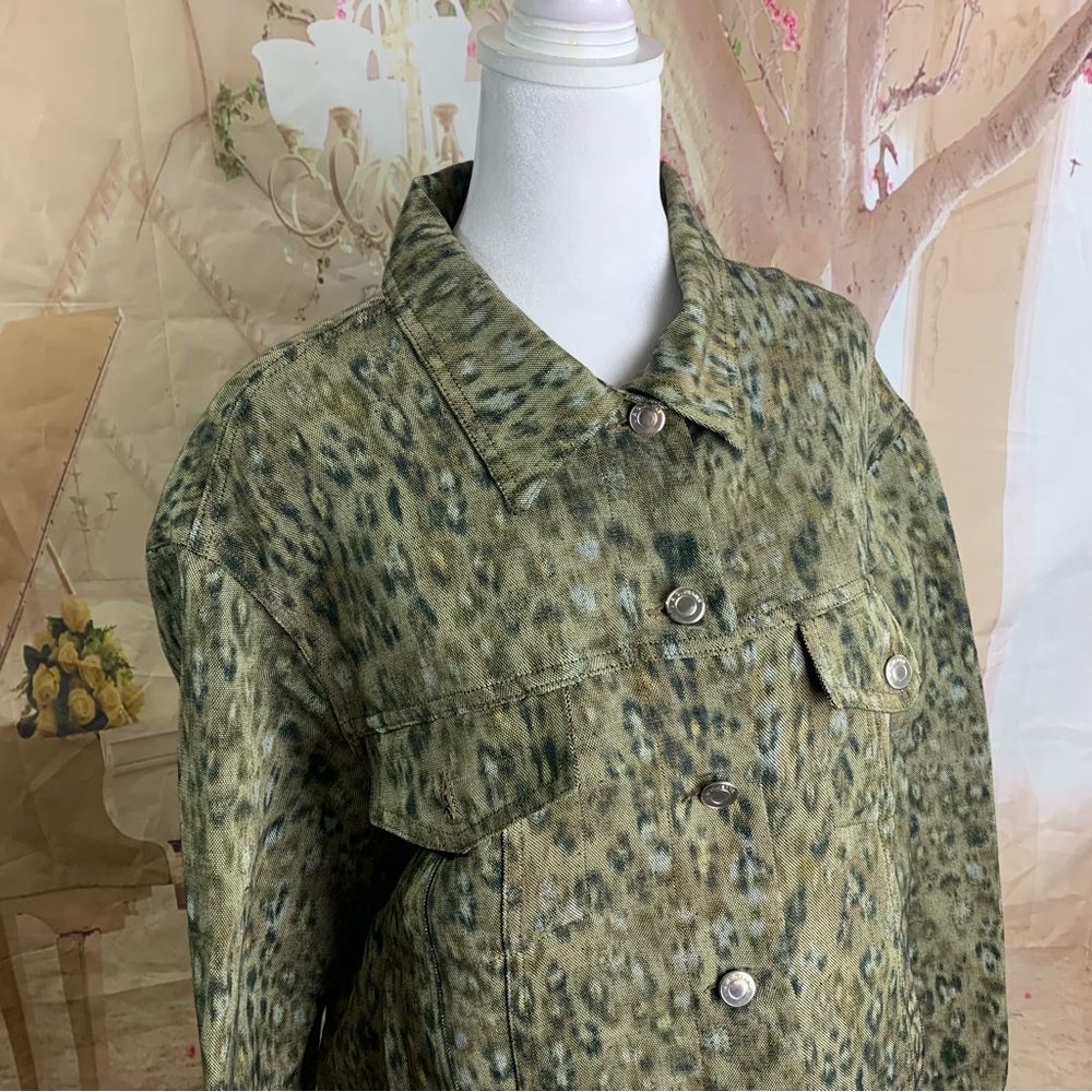 NEW IRO Empathy Leopard Oversized Jean Jacket - Picture 3 of 13